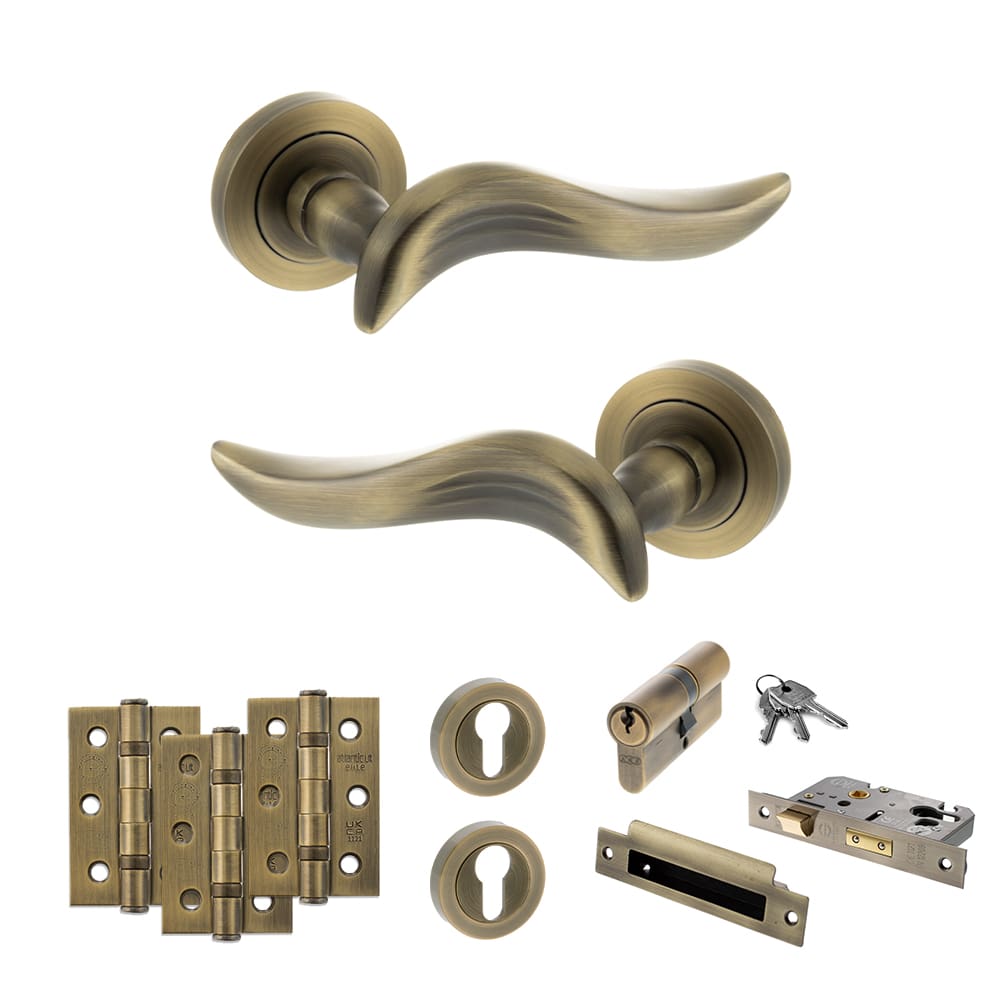 Old English Oxford Lever Door Handle on Round Rose - MAB - Image 5