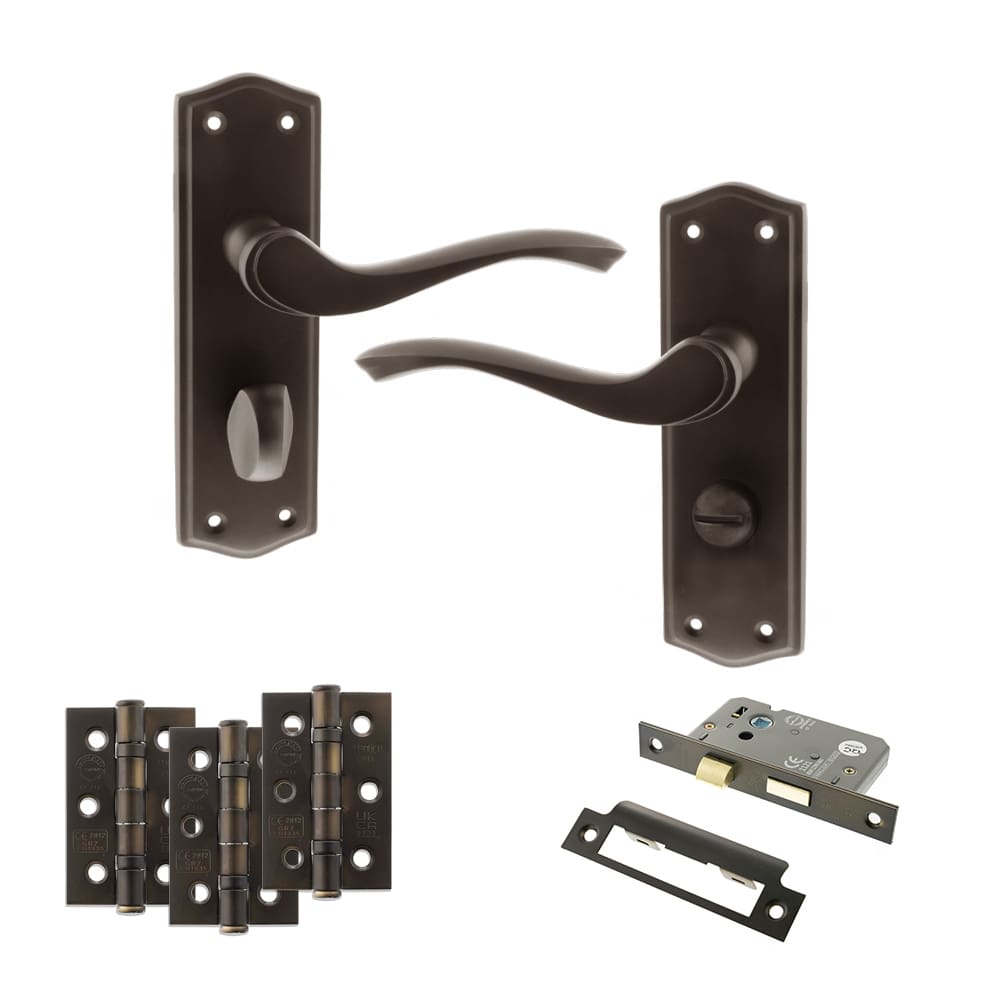 Old English Warwick WC Lever Door Handle on Backplate - UDB - Image 4