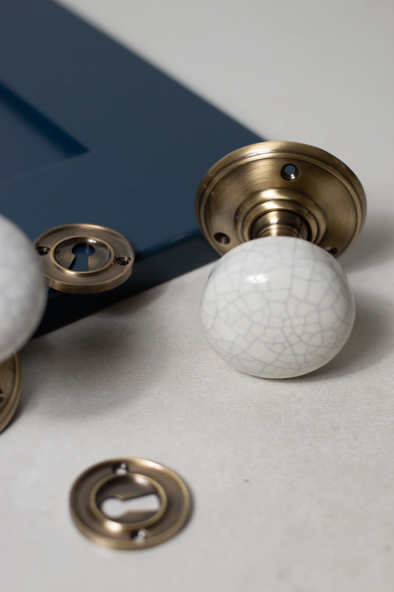 Old English Skipton Porcelain Cream Crackle Door Knob on Face Fix Rose - AB - Image 2